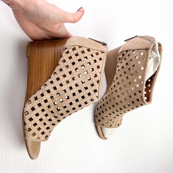 Aquatalia Sandals women 6 Nikita Tan Open Toe Suede Wedge Booties - Picture 8 of 13
